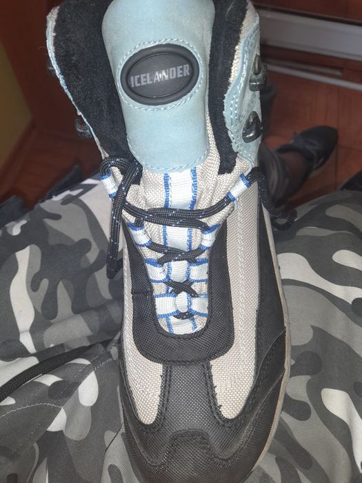 Vând bocanci de iarna nr 39