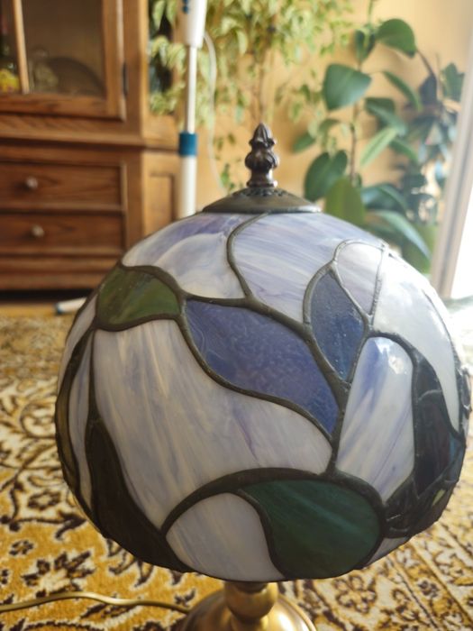 Лампиони в стил Tiffany и антични фигури