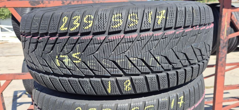 235 55 17 Vredestein M+S