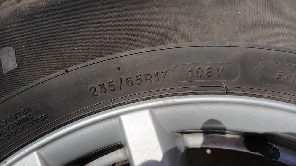 Jante cu cauciucuri de iarna folosite pe bmw