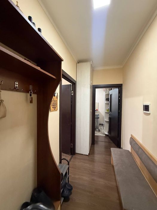 янгихает 5 А 2 хона метро олдида мебел техника