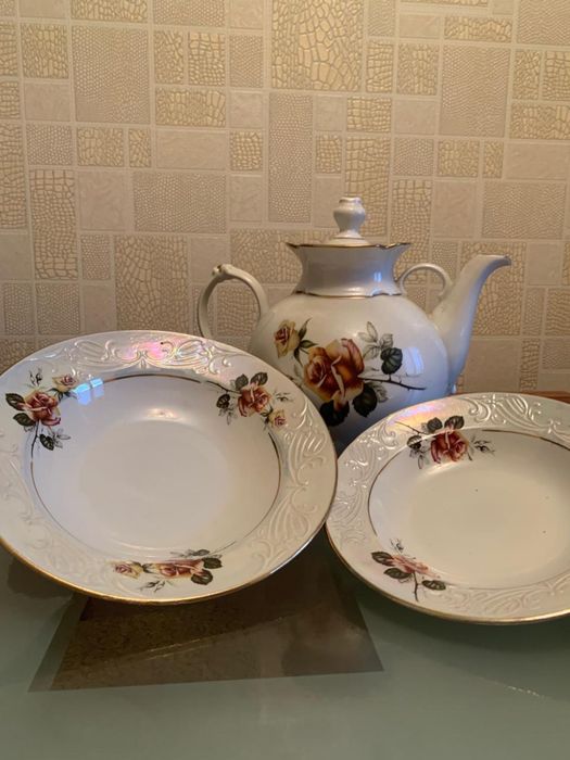 Тарелки и чайник г.Павлодар