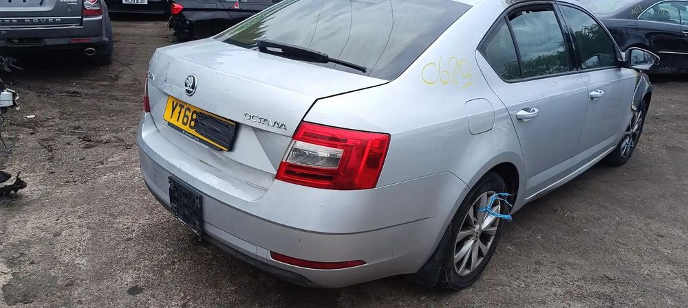 Dezmembrari / Dezmembrez Skoda Octavia 3 1.6 TDI DGTE cutie viteze manuala 5 trepte cod culoare LA7W