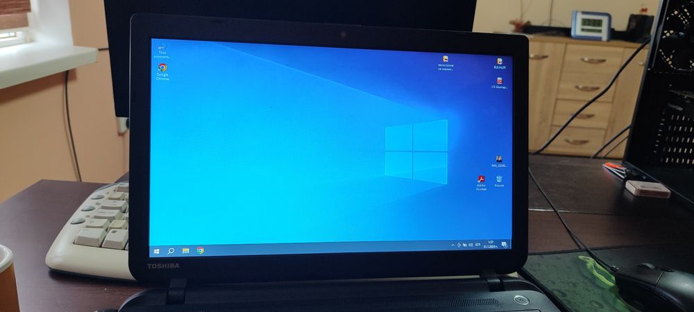 Лаптоп Тошиба    .