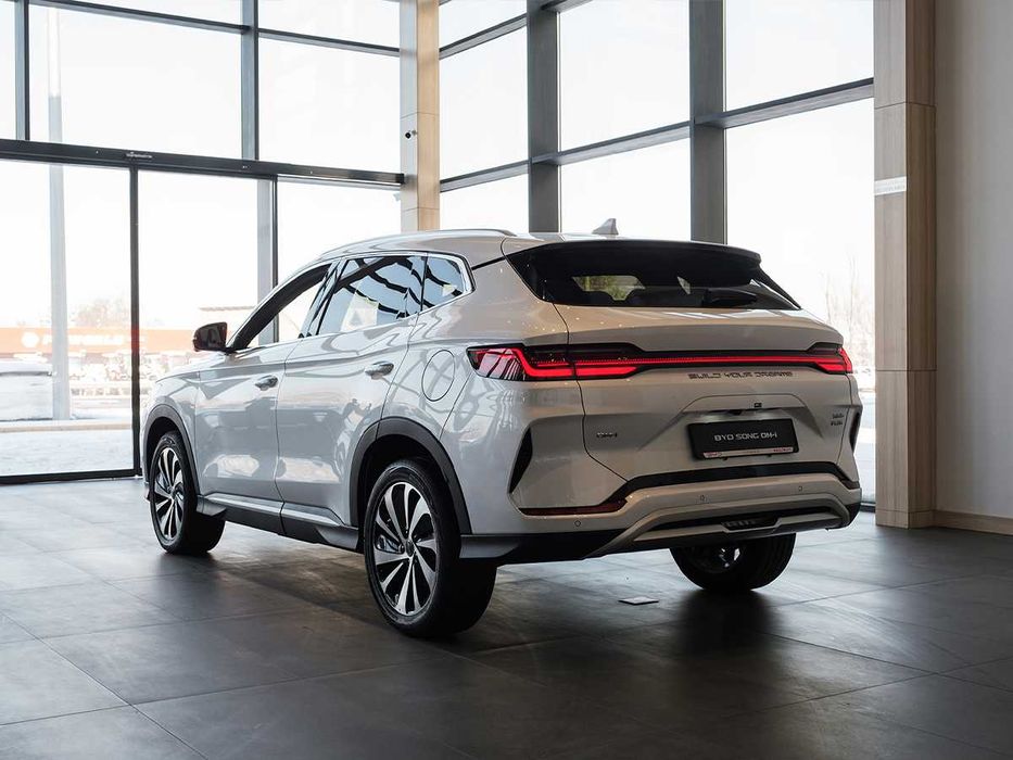 BYD SONG PLUS CHAMPION DM-I ( 150km Flagship )