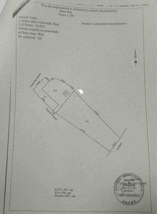 Vând teren intravilan în Huși (suprafață intreagă sau 2 loturi)