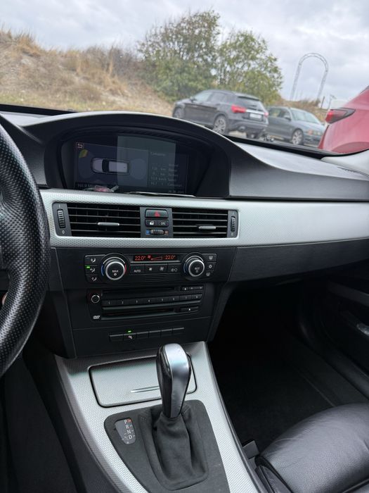Bmw 320d 2008г .