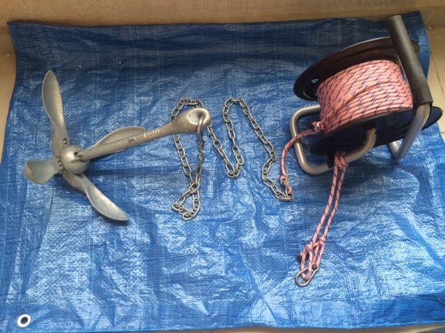 Надуваема лодка с твърдо дъно Yamaha 240S и двигател Yamaha F2,5A