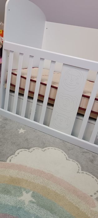 Детска люлееща се кошара