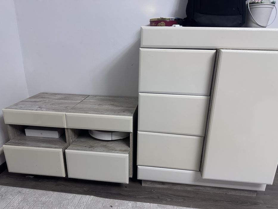 Продам комод и две тумбы