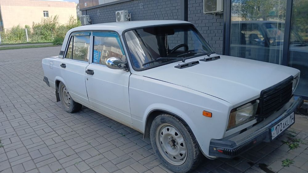 Продам ВАЗ 2107 инжектор