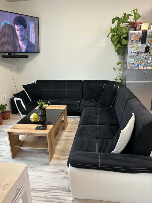 Продавам ъглов диван