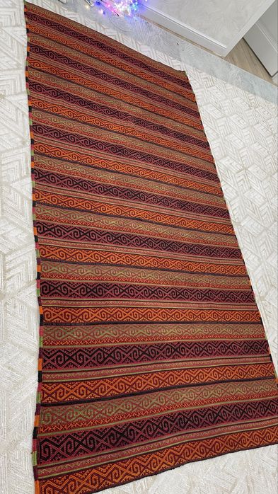 Ала теру алаша сатылады. Жағдайы өте жақсы. Бағасына келісім бар.