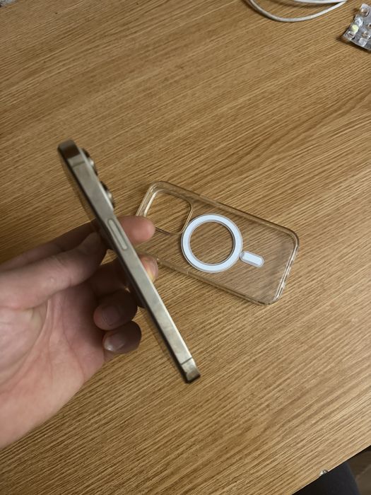 Продам срочно İpone 14 pro