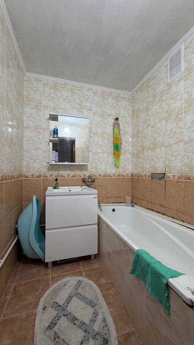 3 ком, мкрн Наурыз, 84,8м2, 2012г, 2\6