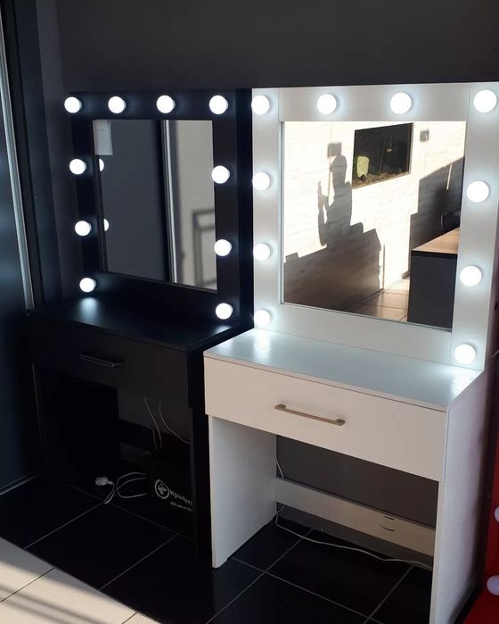 Трюма для косметологии, и для салона помощник, + полки, шкафы