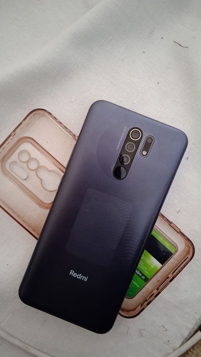 Redmi 9 64talik Sotiladi +2ta chexol +blutuz naushnik