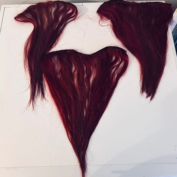 Естествена коса( червената от Vanet, кестенявата от Otto