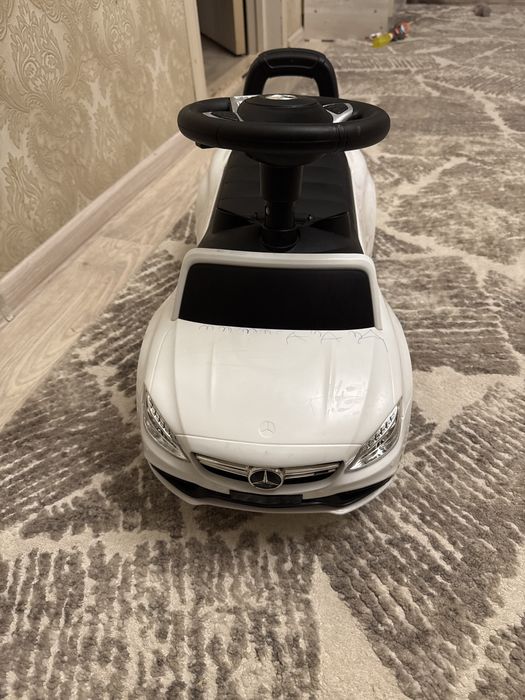 Продам детскую машинку