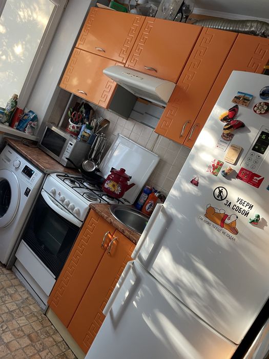 Девушка на подселение