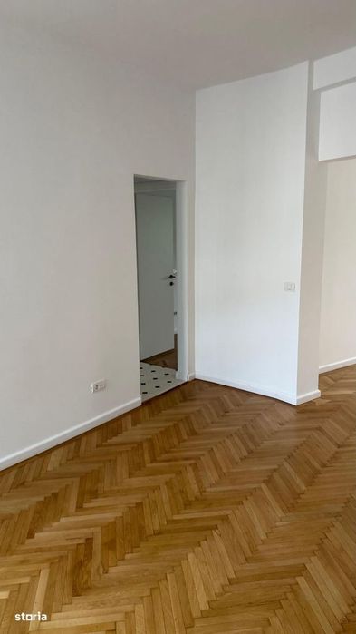 Proprietar vând apartament 2 camere (posibil 3) zona Piața Amzei