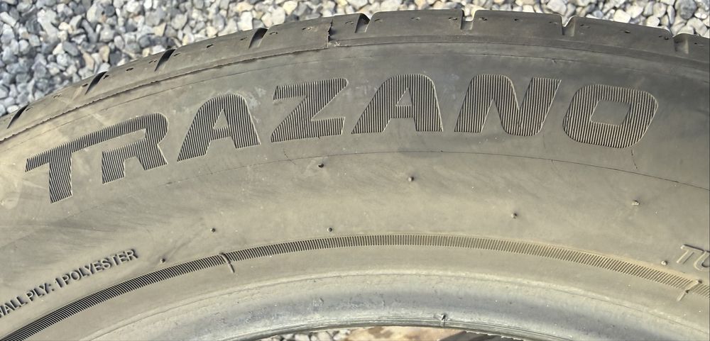 2бр 215/50/17 на 7мм с 25дот Тразано