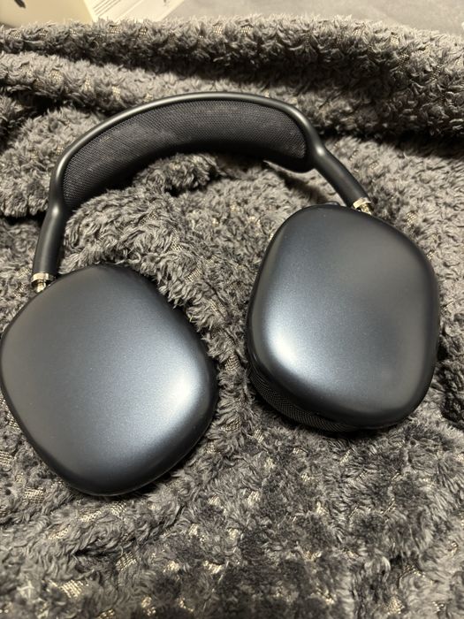 AirPods Max garantie valabila