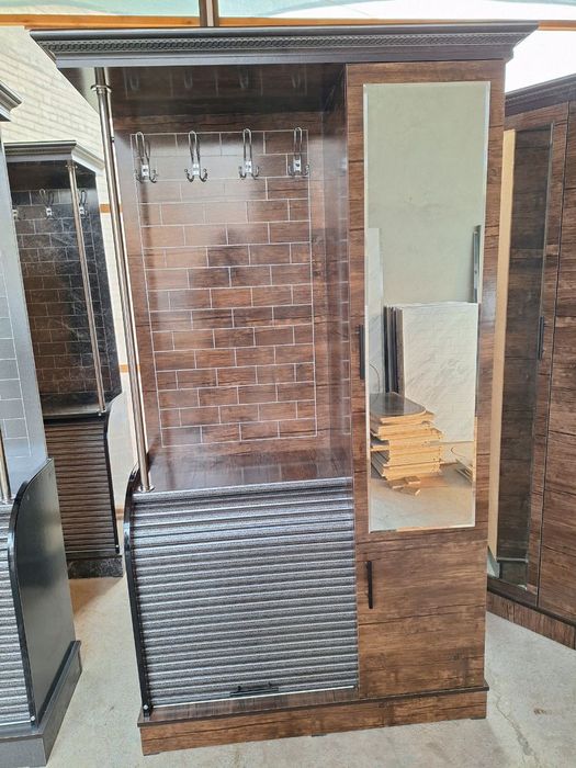 Мебель и мебель  .