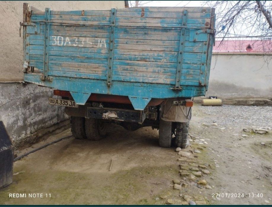 Zil 1991-yil holati yaxshi rama zavodniki zaklyoka bilan turibdi .