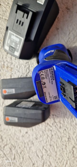 Fein ,Berner multicutter pe acumulatori