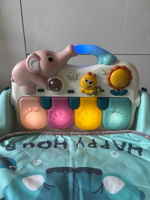 Saltea de joaca interactiva pentru bebelusi