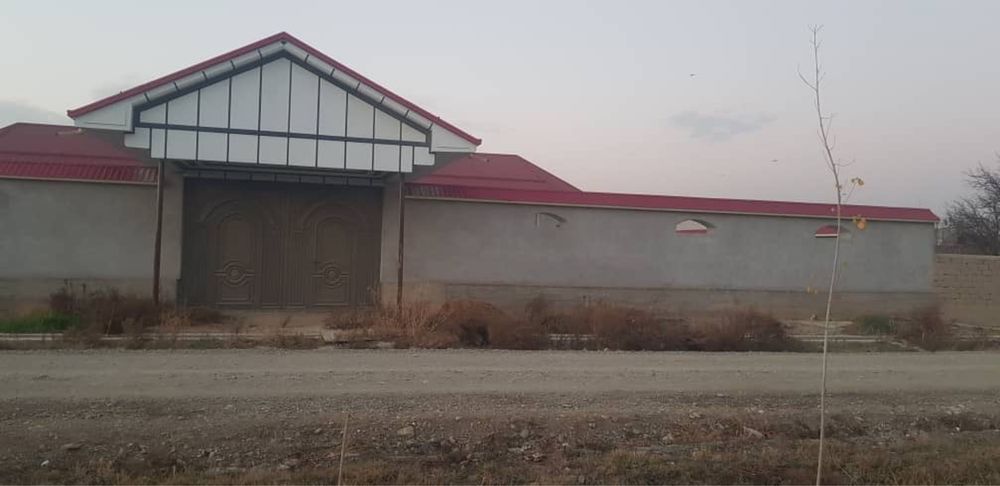 Хай-тек стилида курилган 9 хонали 20 соткали  уй сотилади