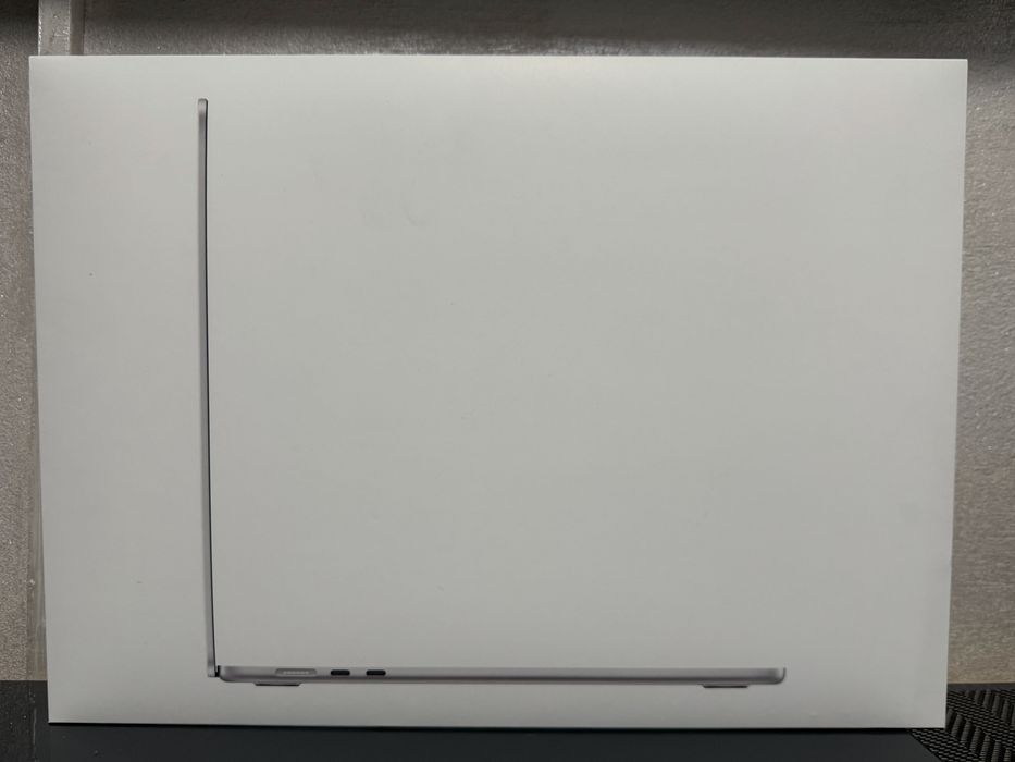 Macbook Air 15 M4 Pret 6500 lei