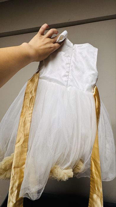 Пышное нарядное платье на девочку