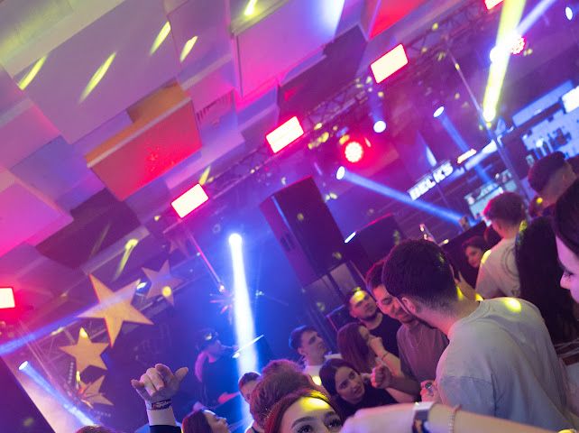 Programare schela de lumini trupe, dj, petreceri, cluburi, saloane de evenimente