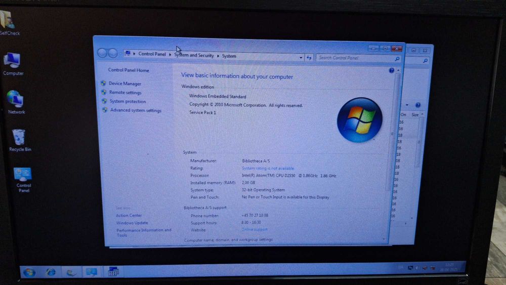 Intel® Celeron N2930 Fanless Box PC