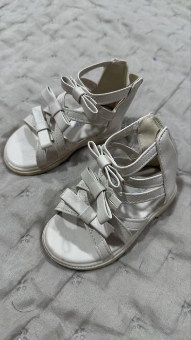 Продам пакет вещей на девочку