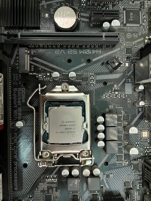 Материнская плата