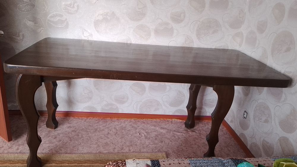 Продам Стол и стулья