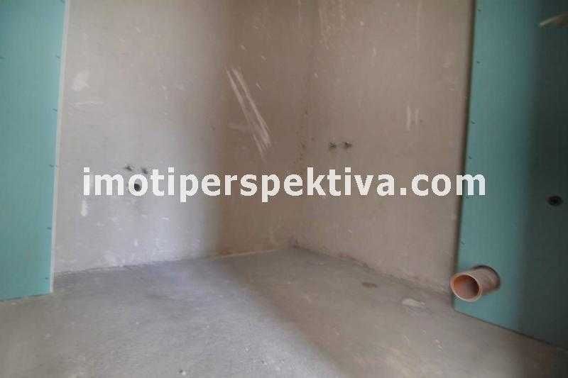 Продава се Тристаен апартамент в Пловдив, Кючук Париж - 106 кв.м за 897 €/кв.м - Снимка #10