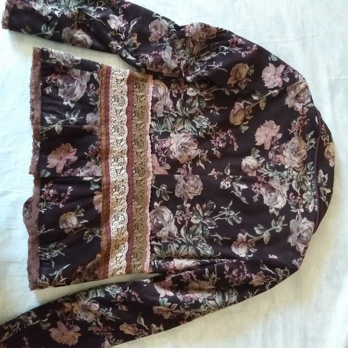 Вталено романтично сако