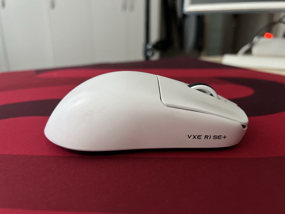 Игровая мышка Vxe r1se +
