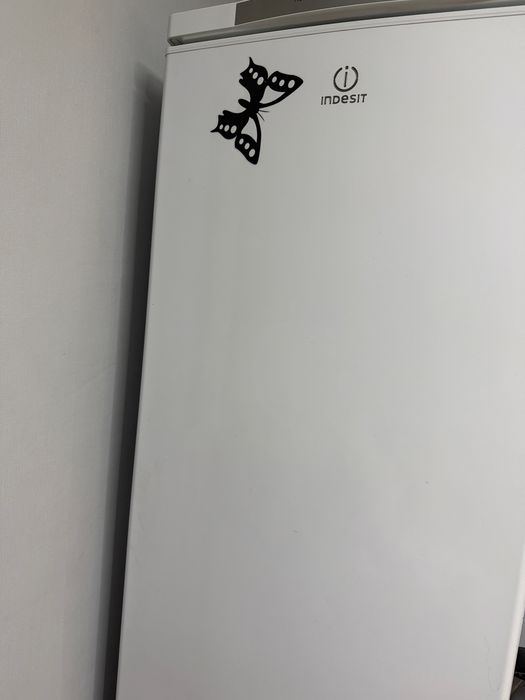 Морозильник indesit