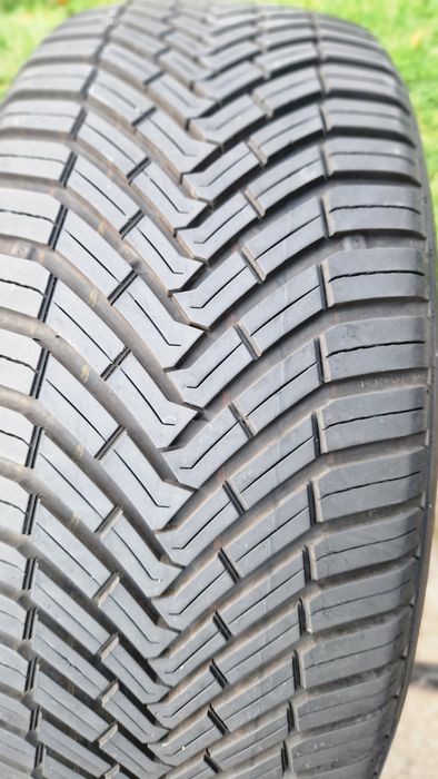 Anvelopa allseason 225 45 R 19 Continental