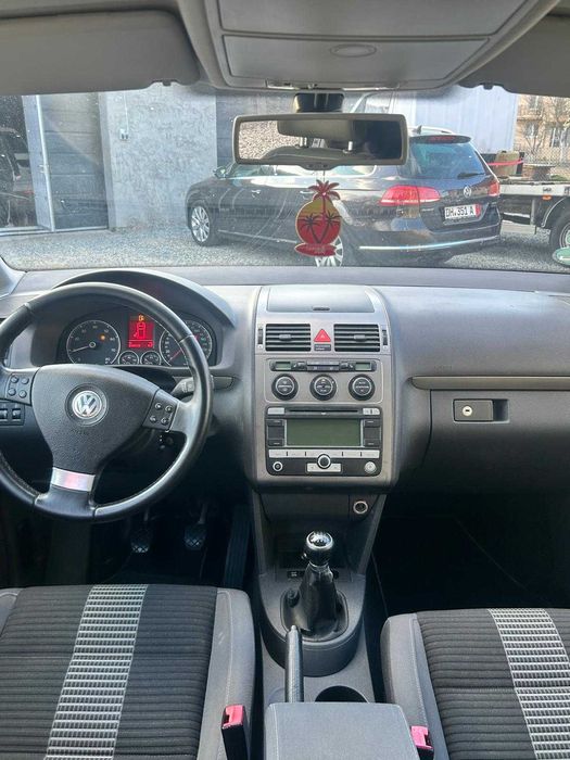 VOLKSWAGEN Touran 2009 — imagine 3