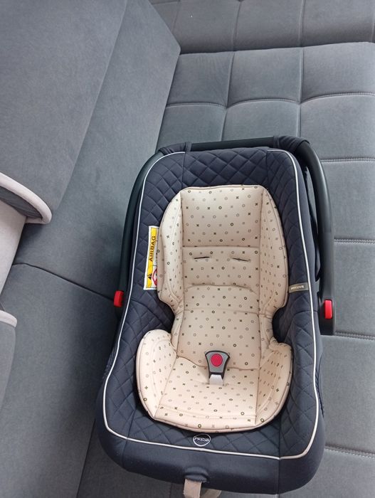 Продам автолюльку в хорошем состоянии