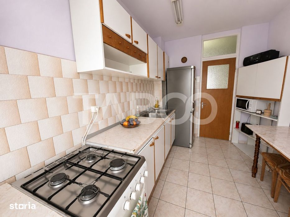 Ap 3 camere 2 bai 2 balcoane pivnita etaj 2 Str.Rusciorului Lidl Cibin
