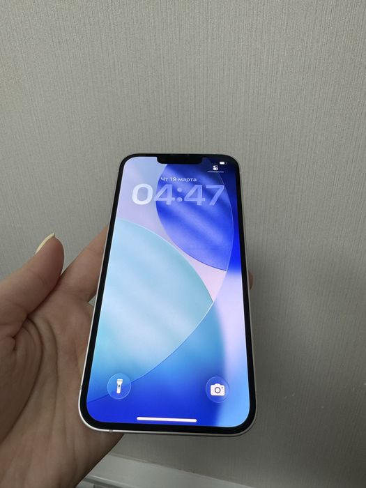 IPhone 14 белый
