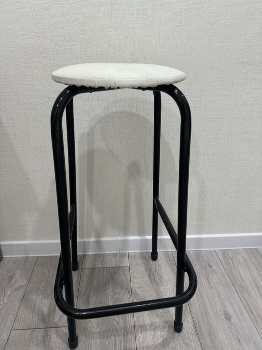 Продам стул барный