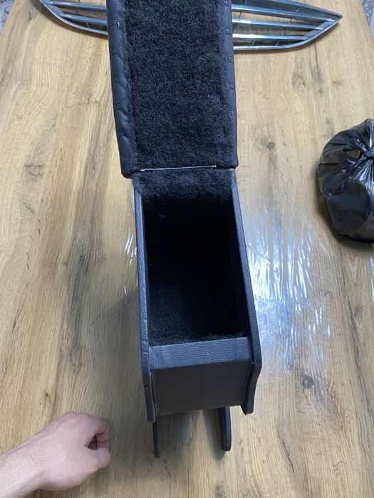 Подлокотник для авто